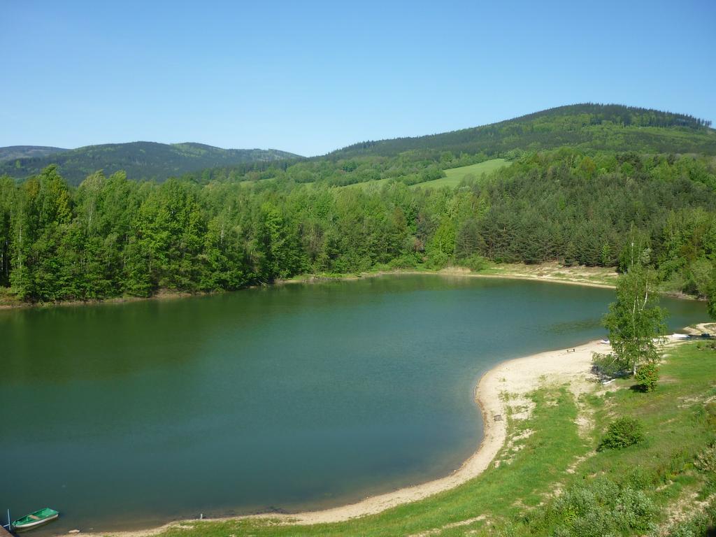 Rezidence U Jezera Hotel Jesenik Bagian luar foto