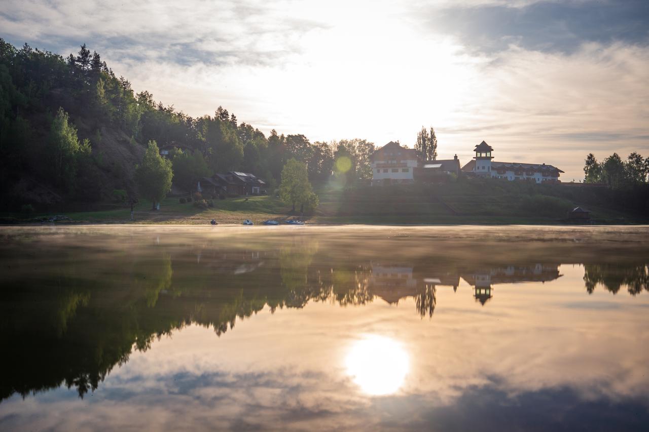 Rezidence U Jezera Hotel Jesenik Bagian luar foto
